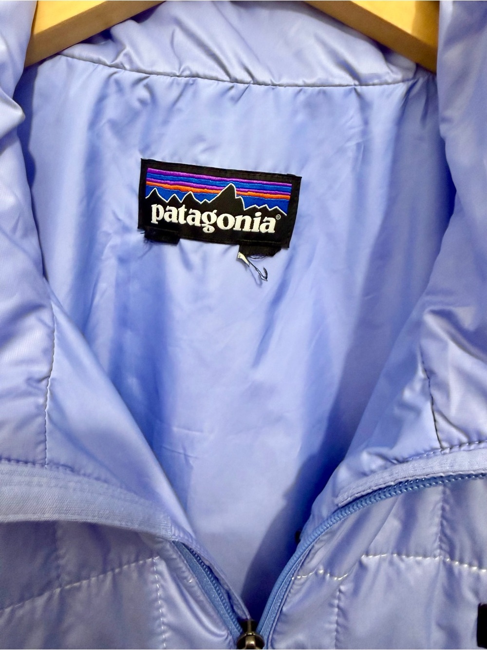 Patagonia Women’s Nano Puff Lightweight Parka, Light Purple, Medium, 26870 - Picture 6 of 8